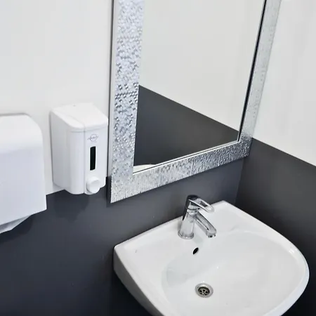 بيت شباب Hostel51 *
